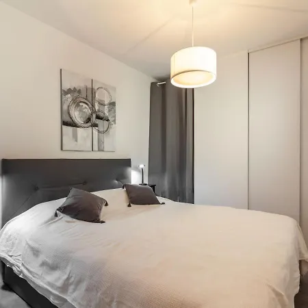 Le Palazzu 아파트 *